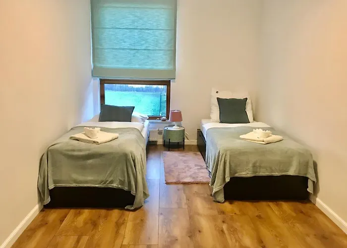Baltic Riviera Apartments - Garden Sanctuary Retreat