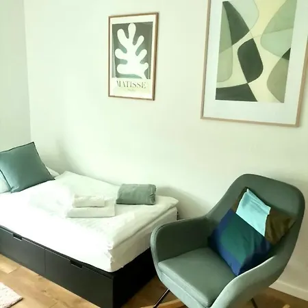 Baltic Riviera Apartments - Garden Sanctuary Retreat Danzica Esterno foto